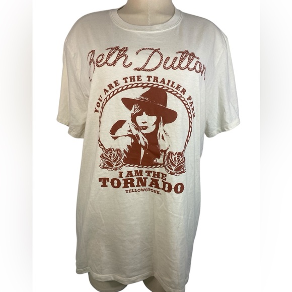 Yellowstone Tops - Yellowstone cream Graphic T-Shirt with Beth Dutton Women’s XL